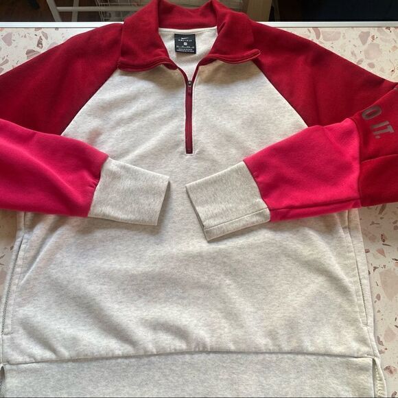 NIKE Dri-FIT Sweatshirt Workout Activewear - Picture 13 of 13